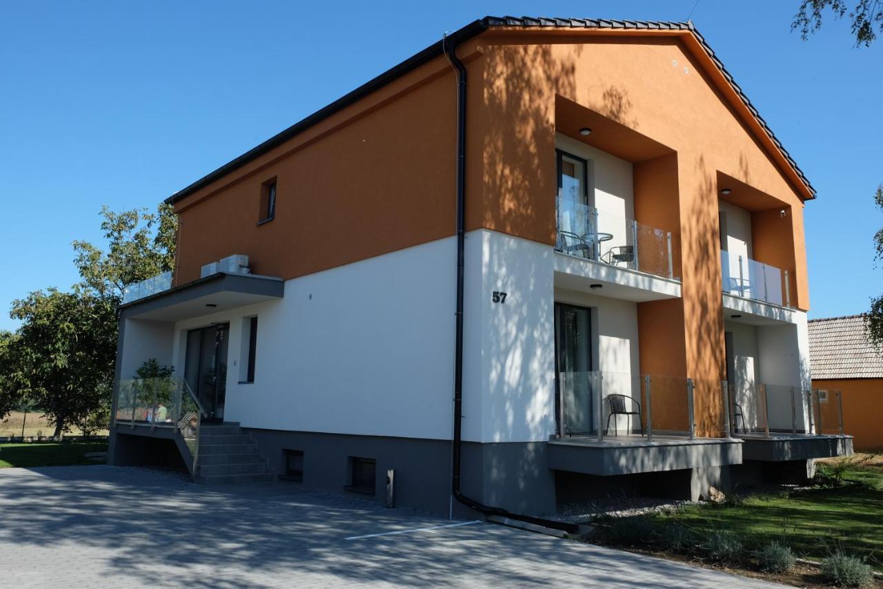 Penzión pod brezami** Nitra Exterior foto
